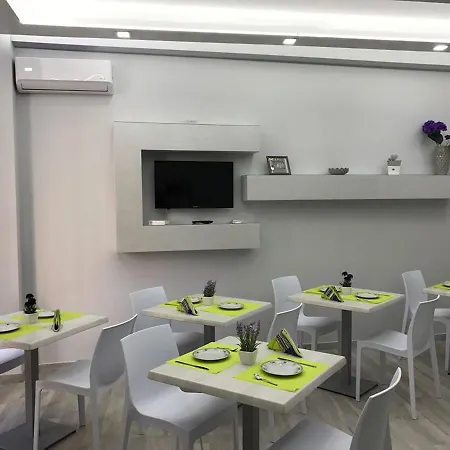 La Piazzetta 3*
